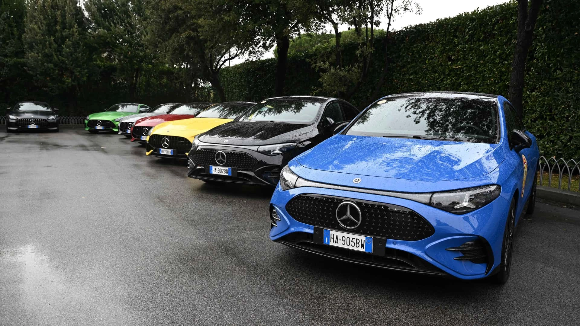 Mercedes celebra 140 anni a roma con una parata (4)